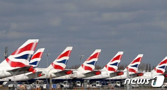 영국 항공의 항공기가 영국 런던 히드로 공항에서 이륙 대기 중이다. 2020.03.16 © AFP=뉴스1 © News1 김예슬 기자