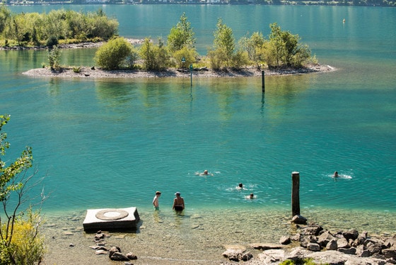 수영을 위해 만들어진 로렐라이섬(스위스관광청 제공)© 뉴스1