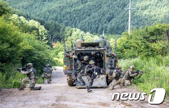 한미 군 장병이 참가한 'KCTC 여단급 쌍방훈련'. (육군 제공) 2022.7.18/뉴스1