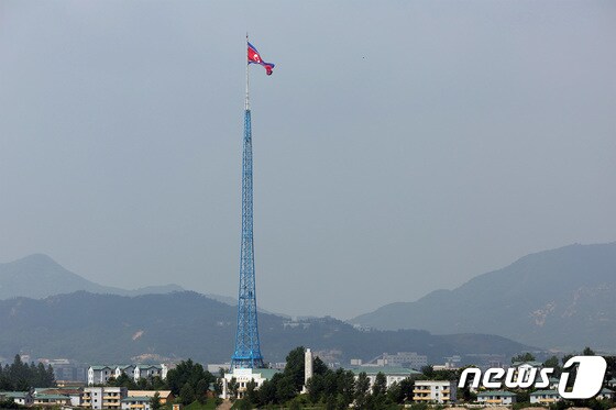 경기도 파주시 판문점 3초소에서 바라본 북한의 기정동 마을. 2022.7.19/뉴스1 © News1 사진공동취재단