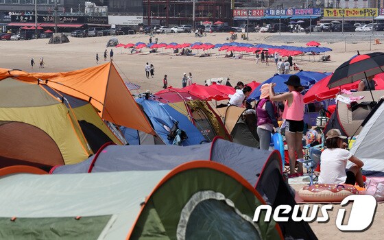 지난해  7월2일 오후 인천 을왕리해수욕장모습.(뉴스1DB)