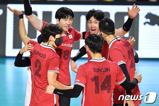 체코를 꺾은 한국 남자 배구대표팀 (대한배구협회 제공) © 뉴스1