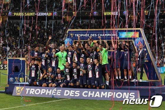 슈퍼컵 우승을 차지한 PSG © AFP=뉴스1
