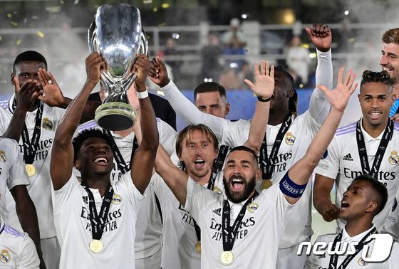 통산 5번째 슈퍼컵 우승을 차지한 레알 마드리드 © AFP=뉴스1