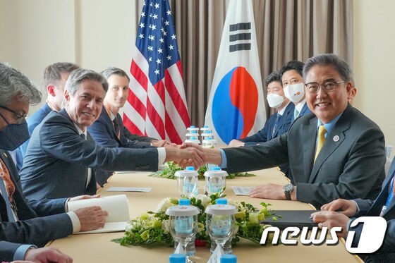 박진 외교부 장관(오른쪽)과 토니 블링컨 미국 국무장관. (외교부 제공)