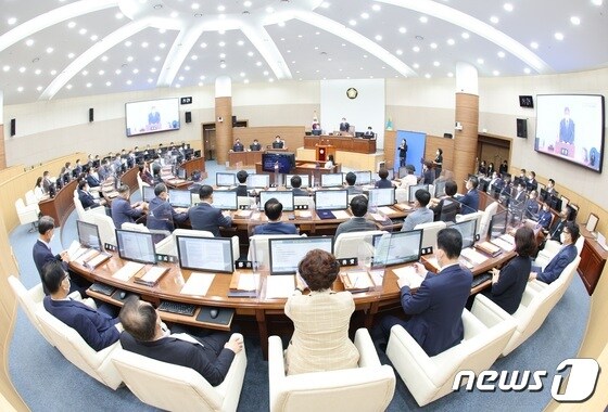 경남 창원시의회가 15일 제118회 정례회 1차 본회의를 열고 있다.(창원시의회 제공)
