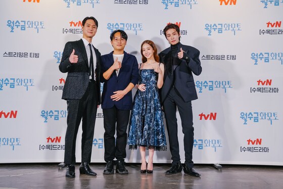 (왼쪽부터) 배우 고경표, 남성우 PD, 배우 박민영, 김재영 / 사진제공=tvN