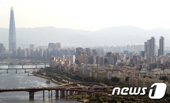 서울 한강변 아파트 모습. 2022.9.27/뉴스1 © News1 임세영 기자