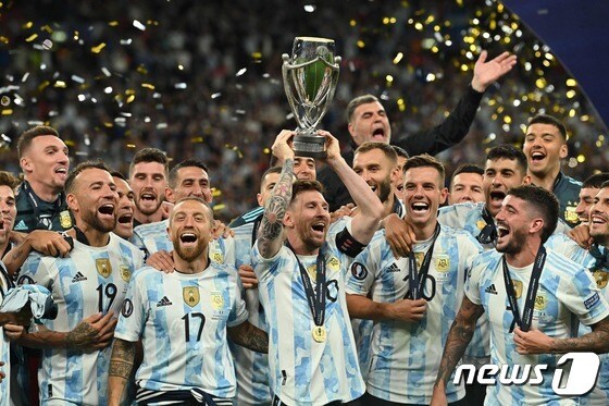 아르헨티나의 리오넬 메시(가운데) © AFP=뉴스1