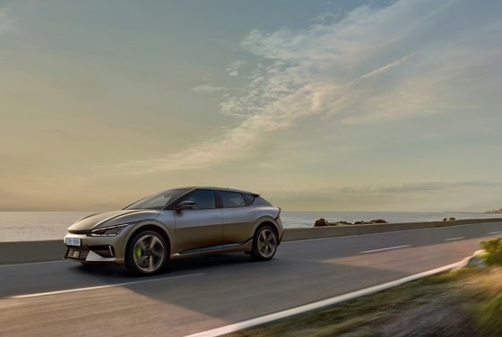 기아는 다음달 4일부터 고성능 전기차 ‘The Kia EV6 GT(더 기아 이 브이 식스 지티, 이하 EV6 GT)’를 출시한다고 29일 밝혔다.(기아 제공)