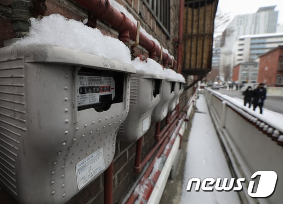 서울 시내 한 주택가에 설치된 가스 계량기의 모습. 2023.1.26/뉴스1 © News1 신웅수 기자