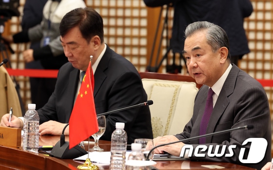 왕이 중국 외교부장(오른쪽) 2023.11.26/뉴스1 © News1 김명섭 기자