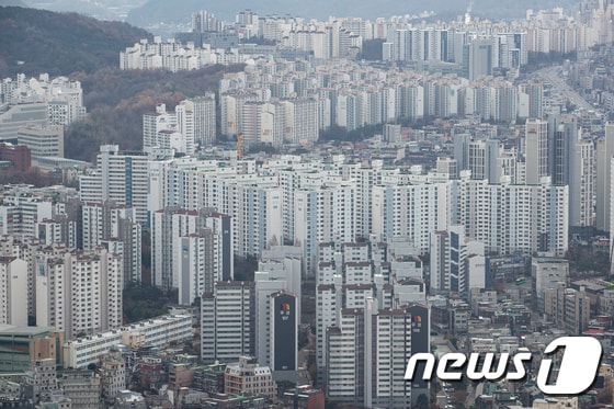 서울 여의도 63아트에서 바라본 도심 아파트 단지들. 2023.11.29/뉴스1 © News1 유승관 기자