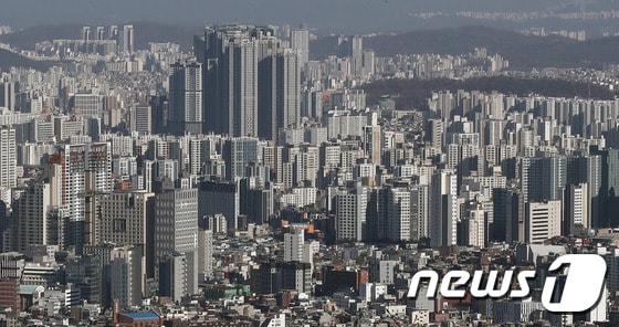 서울 남산에서 바라본 서울 아파트단지. 2023.12.1./뉴스1 © News1 박세연 기자