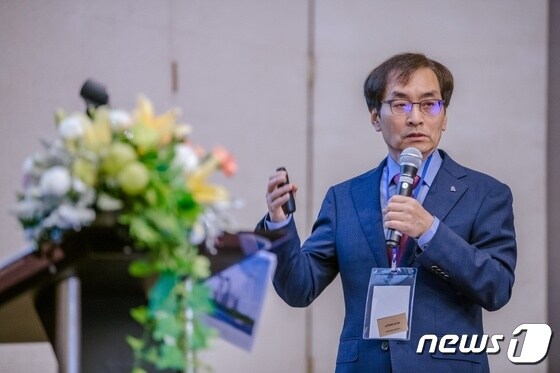 이창근 한국에너지기술연구원 원장이 지난 6일 한국-태국 CCUS 및 수소기술 워크샵에서 기조연설을 하고 있다.(에너지연 제공)/뉴스1