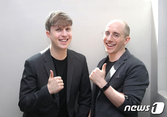 방송인 줄리안 퀸타르트(왼쪽)와 타일러 라쉬 / 뉴스1 © News1 권현진 기자