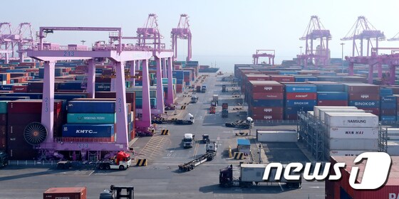 인천 연수구 인천신항 컨테이너 모습. 2023.3.21/뉴스1 © News1 장수영 기자