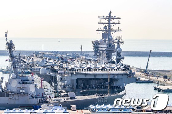 미국 해군 원자력추진 항공모함 '니미츠'. 2023.3.29/뉴스1 © News1 사진공동취재단