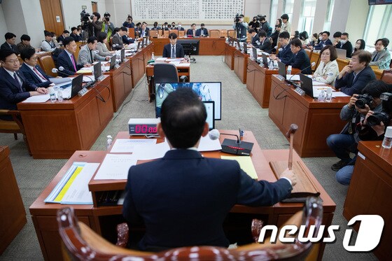 지난 30일 서울 여의도 국회에서 열린 법제사법위원회 전체회의 2023.3.30/뉴스1 © News1 이재명 기자