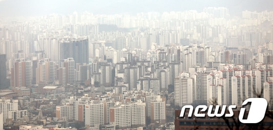 서울 중구 남산에서 바라본 아파트 모습. (자료사진) 2023.3.7/뉴스1 © News1 임세영 기자
