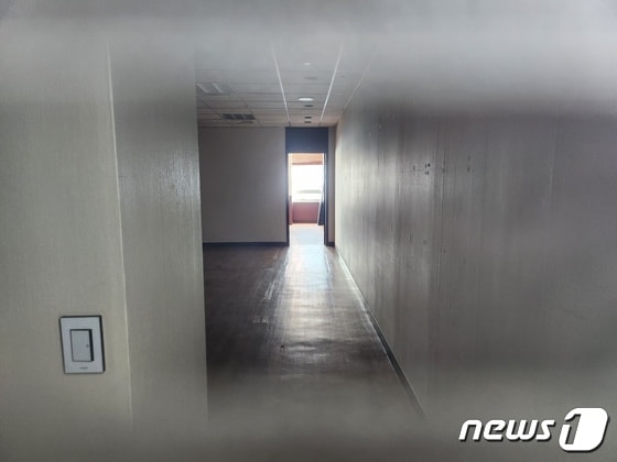 강남 주택가에서 여성을 납치해 살해한 혐의를 받는 이모씨가 사무장으로 근무했던 서울 서초구 소재 기존 법률사무소. 이 사무실은 옆 건물로 이전한 상태다.