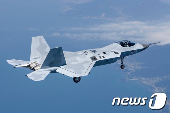 한국형 전투기 KF-21 '보라매'. (방위사업청 제공) 2023.5.16/뉴스1 © News1 신웅수 기자