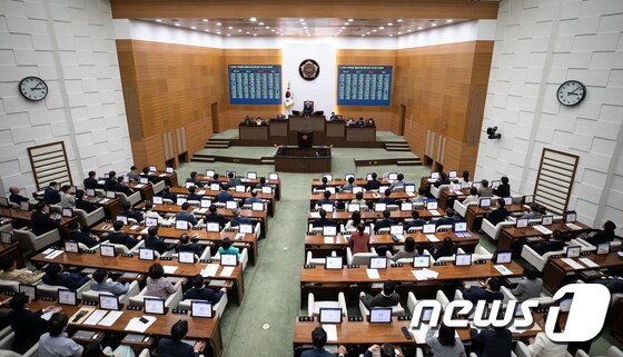 3일 서울 중구 서울시의회에서 본회의가 열리고 있다. 2023.5.3/뉴스1 © News1 유승관 기자