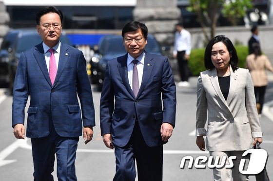 유상범·정점식·전주혜, '이상민 탄핵심판' 첫 변론 참석