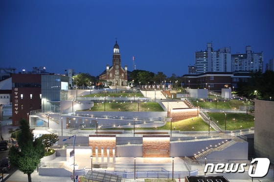 답동성당 야간전경(인천 중구 제공)2023.6.21/뉴스1 © News1 박아론 기자