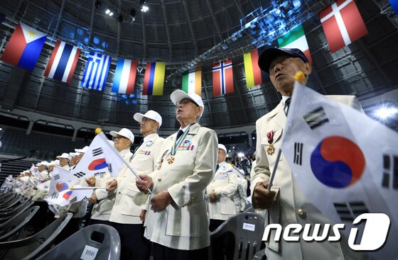 자난 6월25일 6·25전쟁 제73주년 행사에 참석한 참전 유공자들. 2023.6.25/뉴스1 © News1 박정호 기자