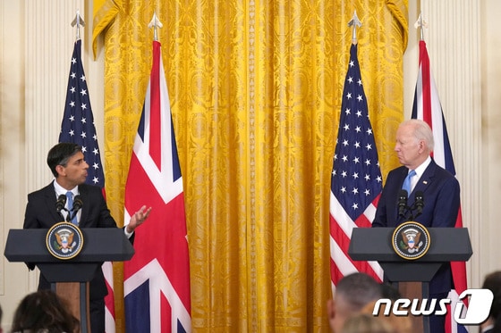 8일(현지시간) 미국 백악관 이스트룸에서 기자회견을 하는 리시 수낵(왼쪽) 영국 총리와 조 바이든(오른쪽) 미국 대통령. 2023.6.8 © 로이터=뉴스1 © News1 정윤미 기자