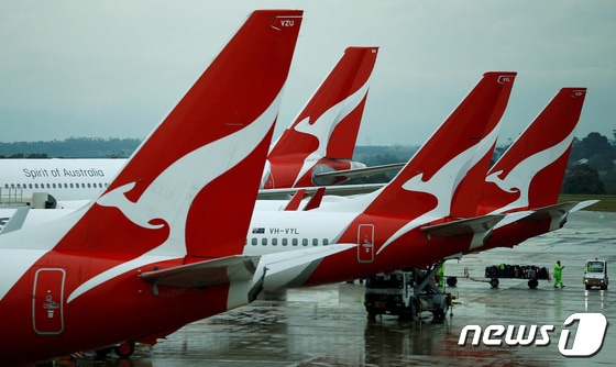 호주 멜버른에서 콴타스 항공 여객기가 공항에서 정박 중이다. 2018.11.06. © 로이터=뉴스1 © News1 정윤영 기자