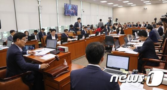 국회 보건복지위원회 전체회의(자료사진) /뉴스1 © News1 임세영 기자