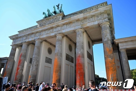페인트가 칠해진 브란덴부르크 문 © AFP=뉴스1