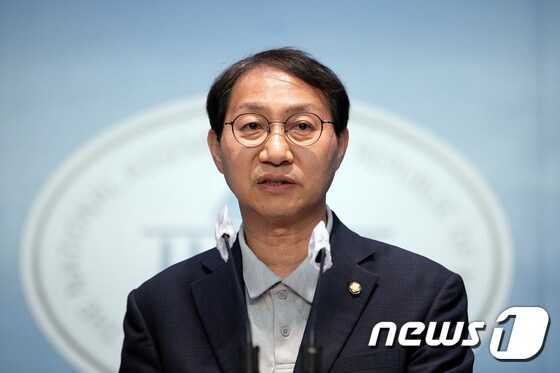김성주 더불어민주당 의원이 한국공정거래조종원의 분쟁조정제도의 개선을 촉구했다./© News1 이승배 기자