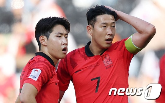 대한민국 축구대표팀 이강인(왼쪽)과 손흥민/뉴스1 © News1 김성진 기자