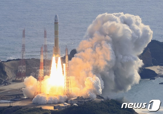 17일 일본 가고시마현 다네가시마에서 신형 H3 로켓이 발사되고 있다. 2024.02.17/ © 로이터=뉴스1 © News1 권진영 기자