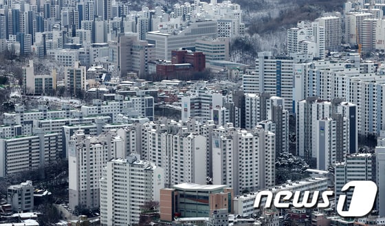 사진은 이날 서울의 아파트 단지 모습. 2024.2.23/뉴스1 © News1 박지혜 기자