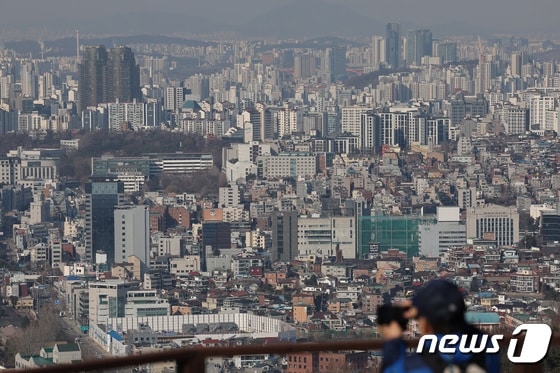 사진은 10일 서울 아파트 단지의 모습. 2024.3.10/뉴스1 © News1 신웅수 기자