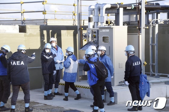 라파엘 그로시 국제원자력기구(IAEA) 사무총장이 13일 일본 후쿠시마 제1원자력발전소를 시찰하고 있다. 2024.3.13 © 로이터=뉴스1 © News1 강민경 기자