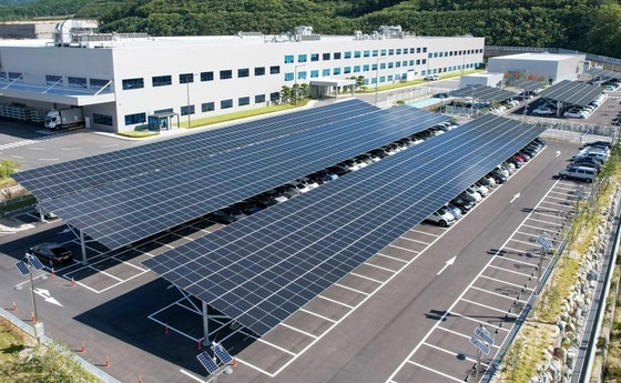 현대모비스 울산 전동화 공장 태양광 발전 패널(현대모비스 제공). 