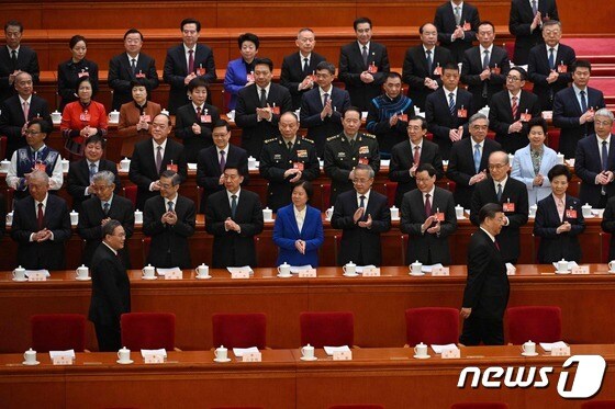 시진핑 중국 국가 주석과 리창 총리가 5일 (현지시간) 베이징 인민대회당에서 열린 전국인민대표대회(전인대) 개막식에 도착을 하고 있다. 2024. 3. 5 © AFP=뉴스1 © News1 우동명 기자