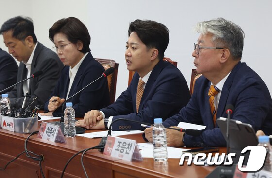 이준석 대표, 박영선·양정철 하마평에 "끔찍한 혼종"