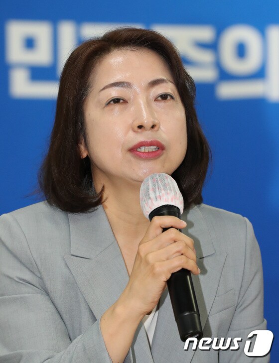 황정아 더불어민주당 대변인. 뉴스1 © News1 김기태 기자