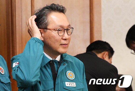 박민수 차관 '의대집단행동 고심'