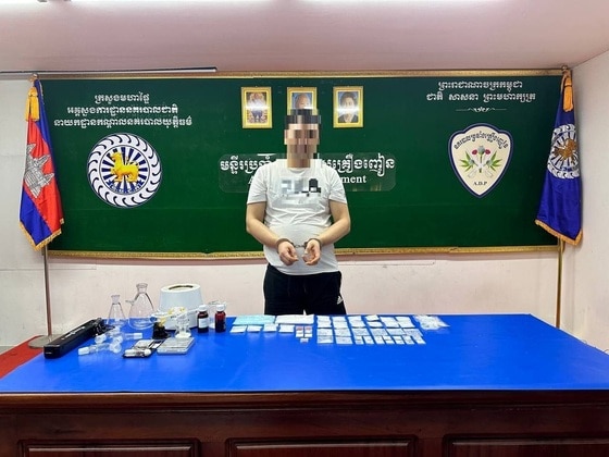 캄보디아 경찰에 체포된 '강남 학원가 마약음료' 사건 필로폰 공급총책 중국인 A씨(38).(국가정보원 제공)