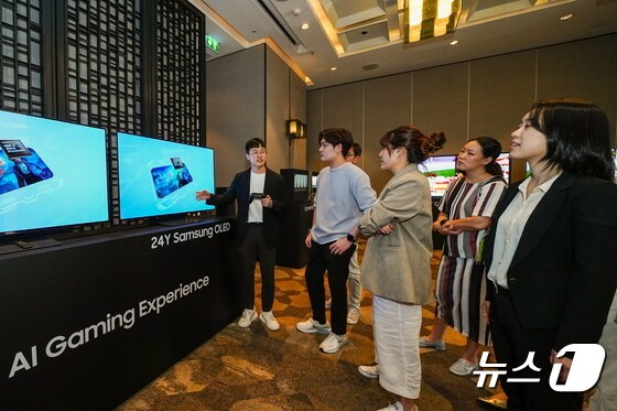 '삼성전자 2024년형 OLED 신제품 향한 관심'