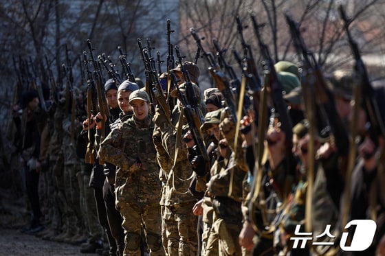우크라이나 군인 © 로이터=뉴스1 © News1 정윤경 기자