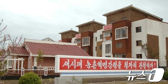 북한, 농촌 지역에 또 주택 건설…