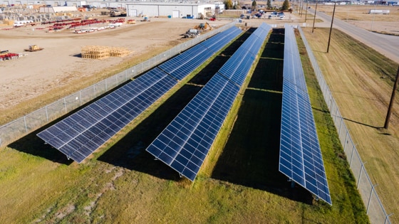 캐나다에 설치된 총 792kW 직류 발전 용량을 갖춘 태양광 전력 발전기. 이 프로젝트에서 생산된 전력은 Saskatoon의 71번가에 있는 CNH Industrial 공장으로 직접 공급돼 농기구 생산에 사용되며 CNH Industrial의 탄소 배출량을 연간 약 650톤(연간 주거용 주택 약 140채에 해당)가량 줄인다. /06.15/ 2024.06.15/